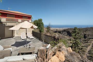 Cheap Villa for 12 People in Granadilla de Abona, South Tenerife, Photo 1