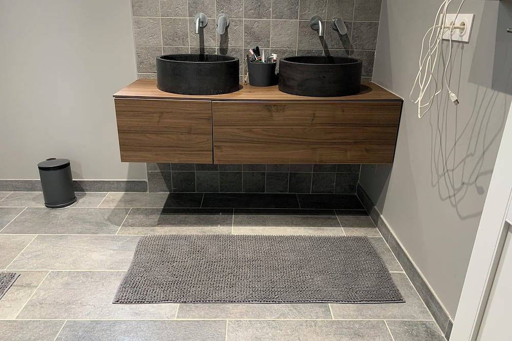 Sweet Home at the foot of the Dentelles 5 minutes from the center of Beaumes de Venise in Beaumes-de-Venise, Vaucluse