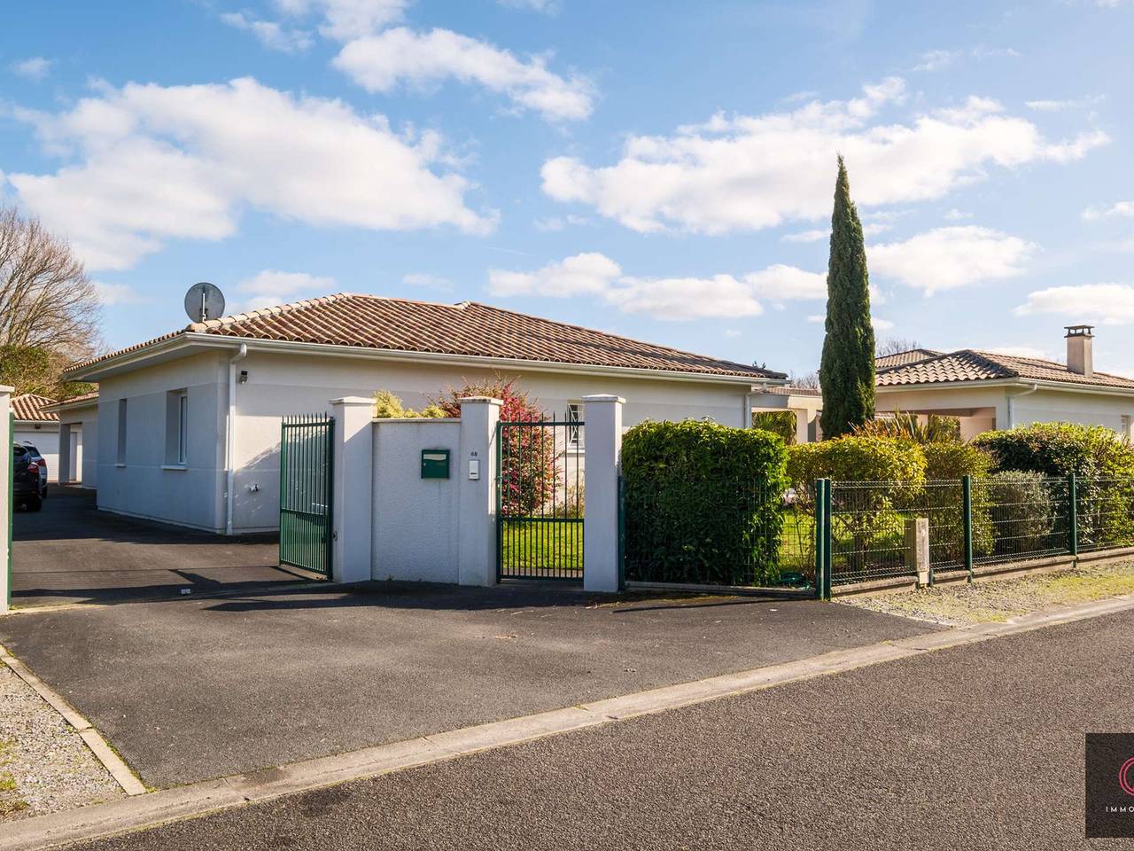 Zeitgenössische Villa mit Pool - 8 Pers. in Sanguinet, Côte d’Argent