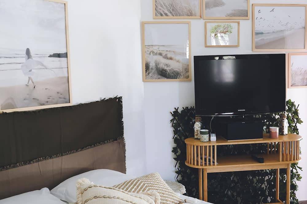 Comfortable, Restful Room in Andernos-les-Bains, Region de Arcachon