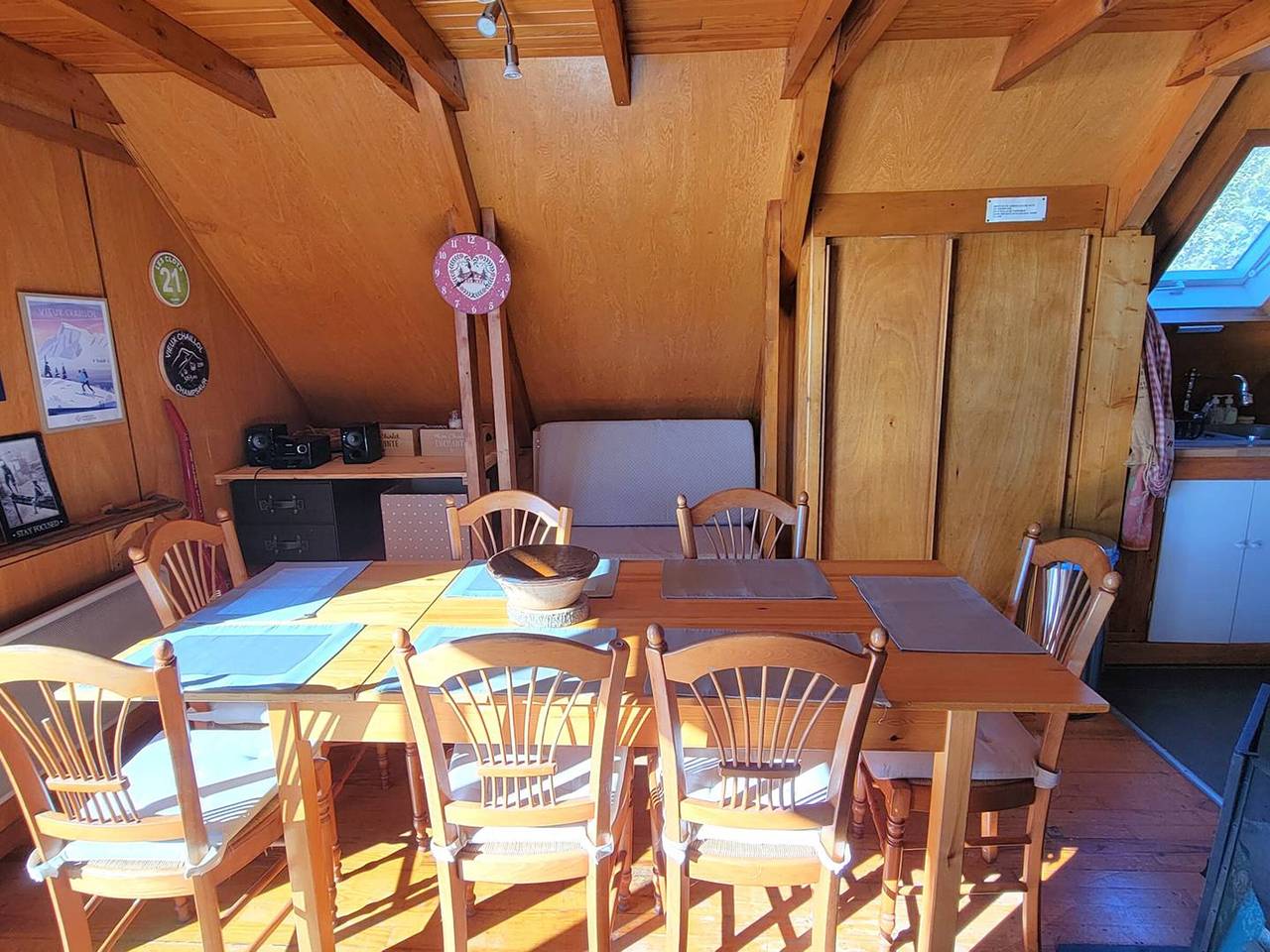 Chalet acogedor para 9 personas con balcón sur, 4 dormitorios, 2 baños, cocina equipada y chimenea in Saint-Michel-de-Chaillol, Parque Nacional de los Ecrins