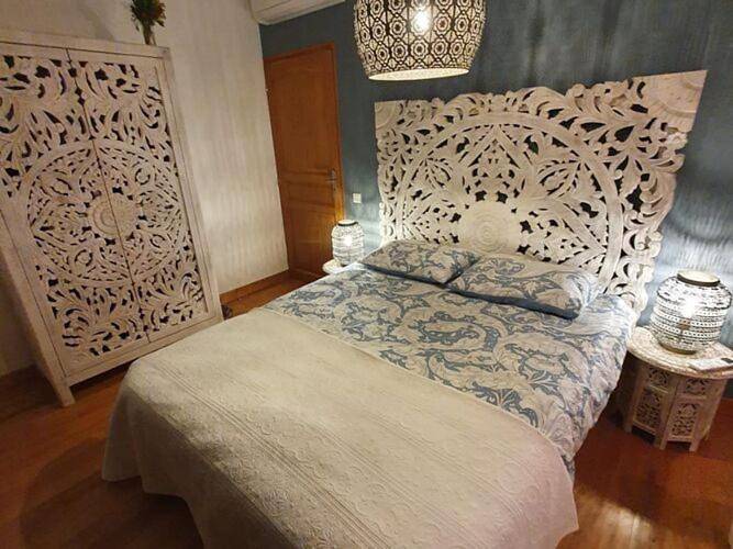 Location de vacances pour 13 personnes, avec jardin ainsi que sauna et jacuzzi à Caniac-du-Causse - 3