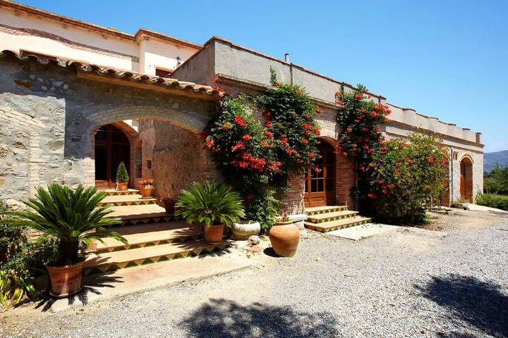 Hôtel pour 4 personnes, avec terrasse ainsi que jardin et piscine, animaux acceptés à Peralada - 3