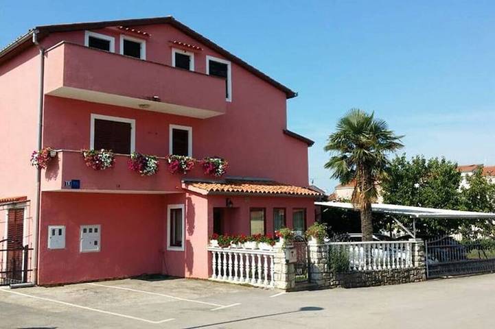 Villa für 6 Personen, mit Garten, mit Haustier in Poreč