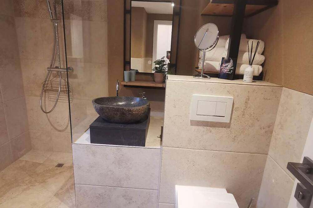 Ganze Wohnung, Apartment \"Prinzip Hoffnung\" - Appartement/Fewo, Dusche, Wc, 2 Schlafräume in Bürs, Brandnertal