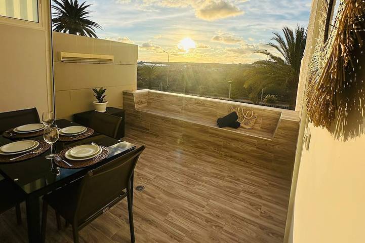 Ferienwohnung für 4 Personen, mit Pool und Balkon - 1