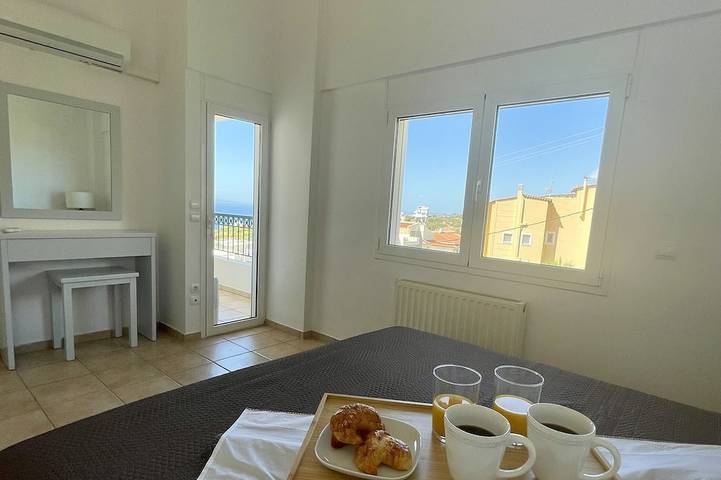 Location de vacances pour 7 personnes, avec jardin dans Saronida - 3