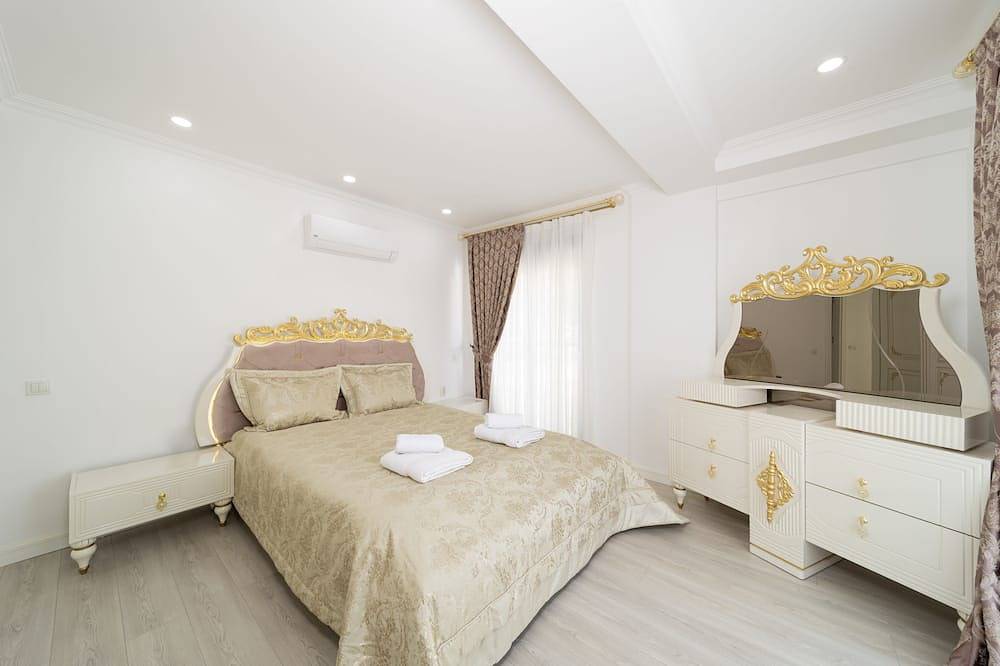 Brand New Villa, w/ Full Amenities  and swimming pool in Kemer, Antalya Province