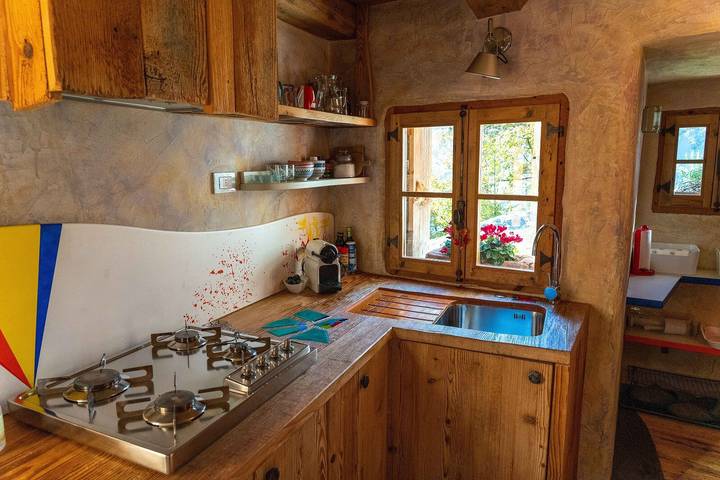 Chalé 'Atmosfera Res Albert' com vista para a montanha, Wi-Fi e jardim in San Giacomo Filippo, Valtellina