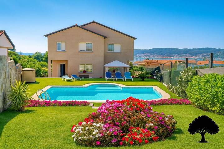 Ferienhaus für 8 Personen, mit Garten und Pool sowie Ausblick - 1
