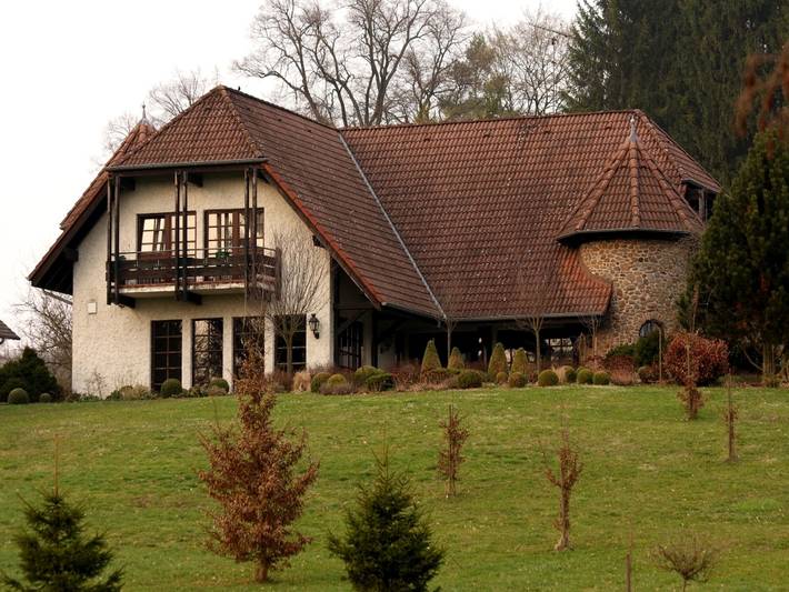 Hotel Tannenhof - Naturzimmer, 30 qm, Bad mit Dusche, max. 3 Personen in Laubach, Landkreis Gießen