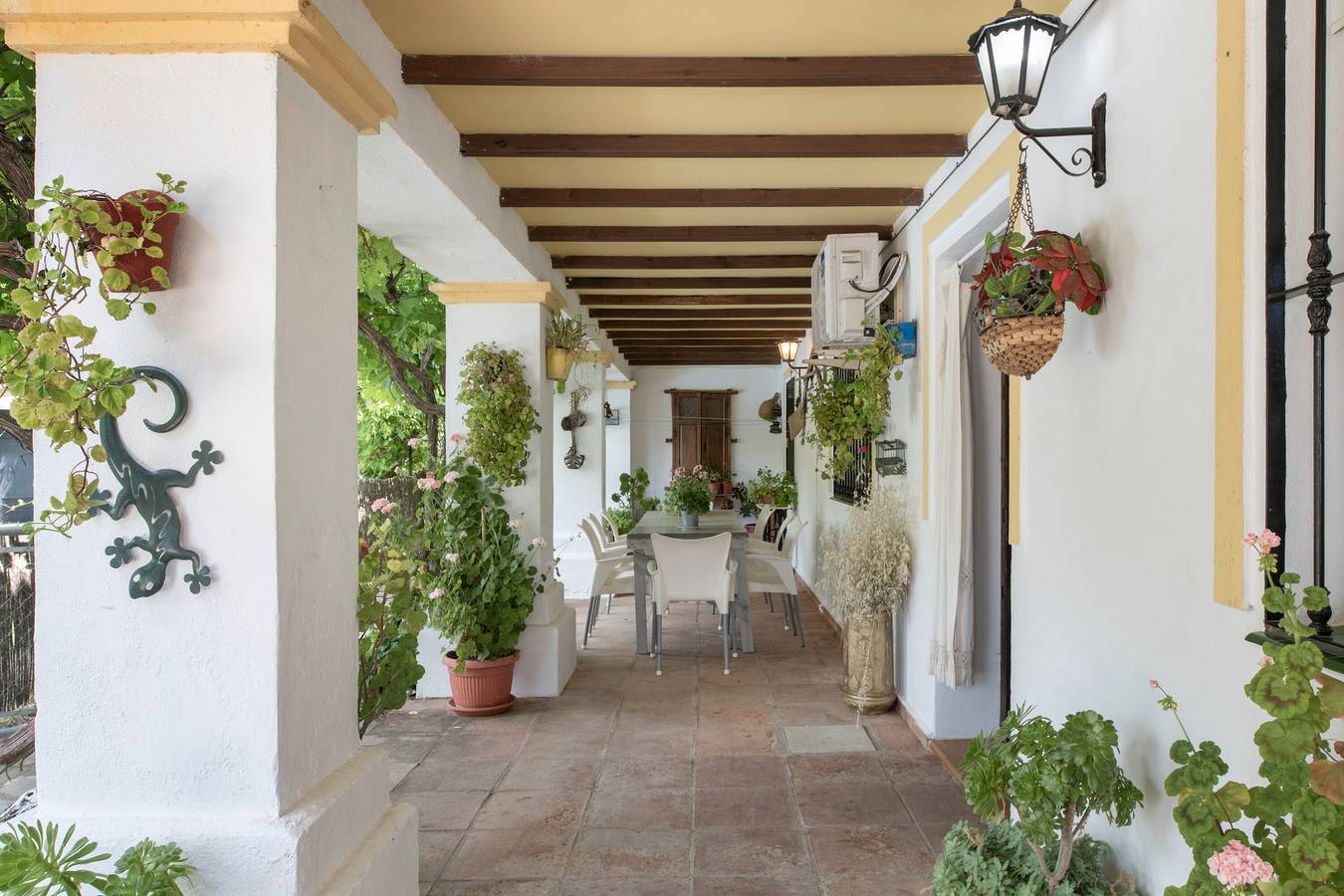 Ganze Wohnung, “Apartamento Cantarrana 2” mit Bergblick, Pool, Wi-Fi und Klimaanlage in Arriate, Málaga Provinz