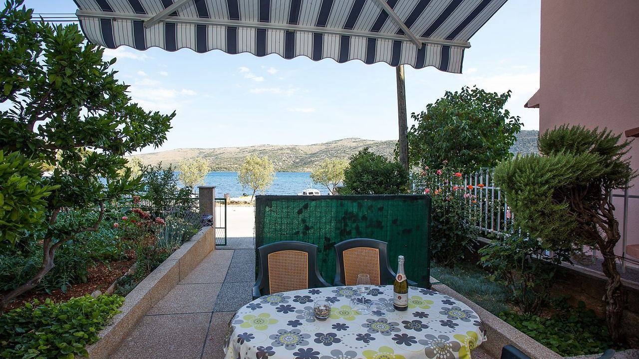 Geheel vakantieappartement, Ferienwohnung für 4 Personen (40 m²) in Poljica in Poljica, Split-Dalmatië