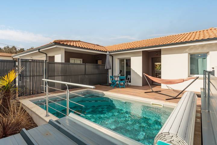 Location de vacances pour 6 personnes, avec Terrasse ainsi que Jardin et Piscine à Ondres