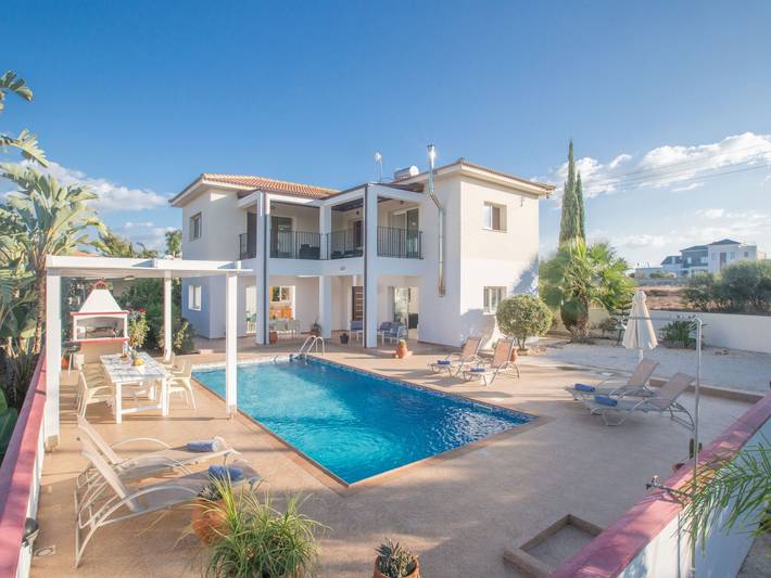 Holiday rental for 6 people, with Balcony and Terrace as well as Garden and Pool in Protaras