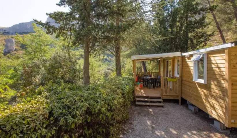 Camping pour 6 personnes, avec bassin pour enfant dans les Bouches-du-Rhône - 4