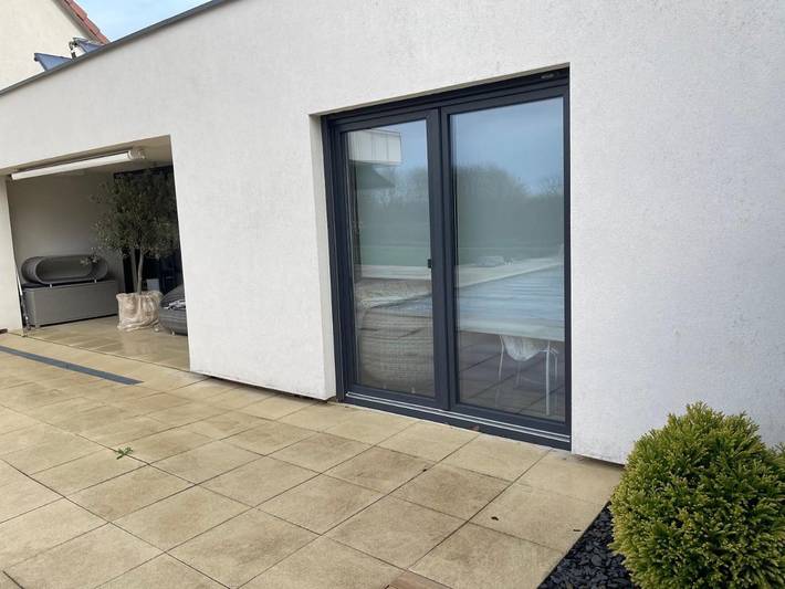 Gîte pour 2 personnes, avec terrasse ainsi que piscine et vue dans Beinheim