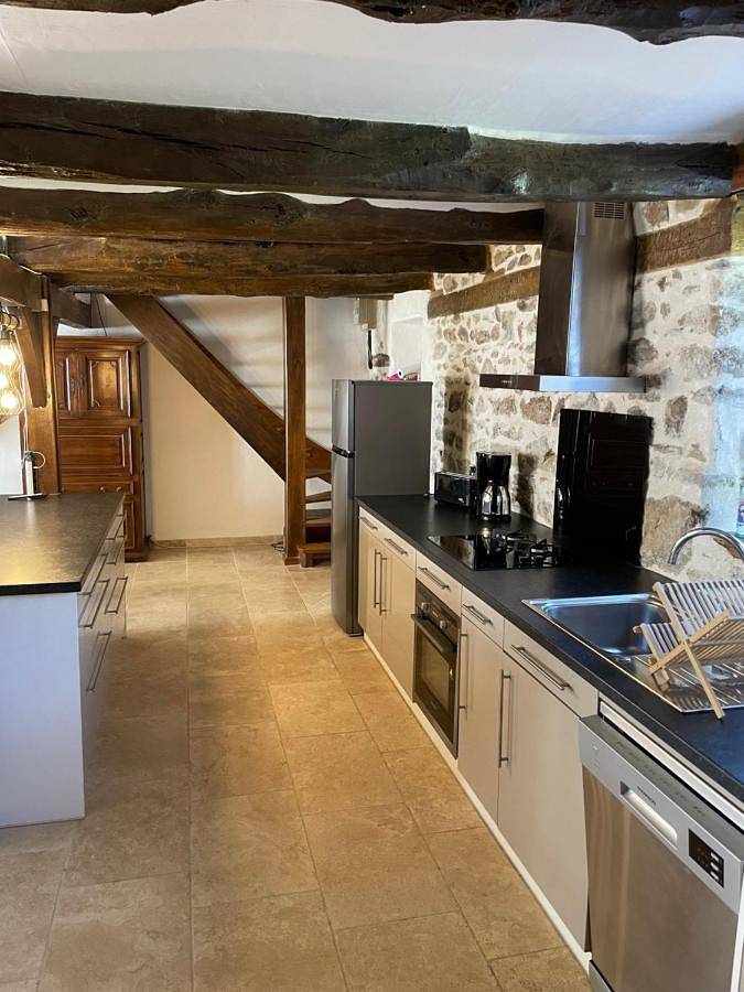 Four-Bedroom Holiday Home in Thalamy, Région d'Ussel