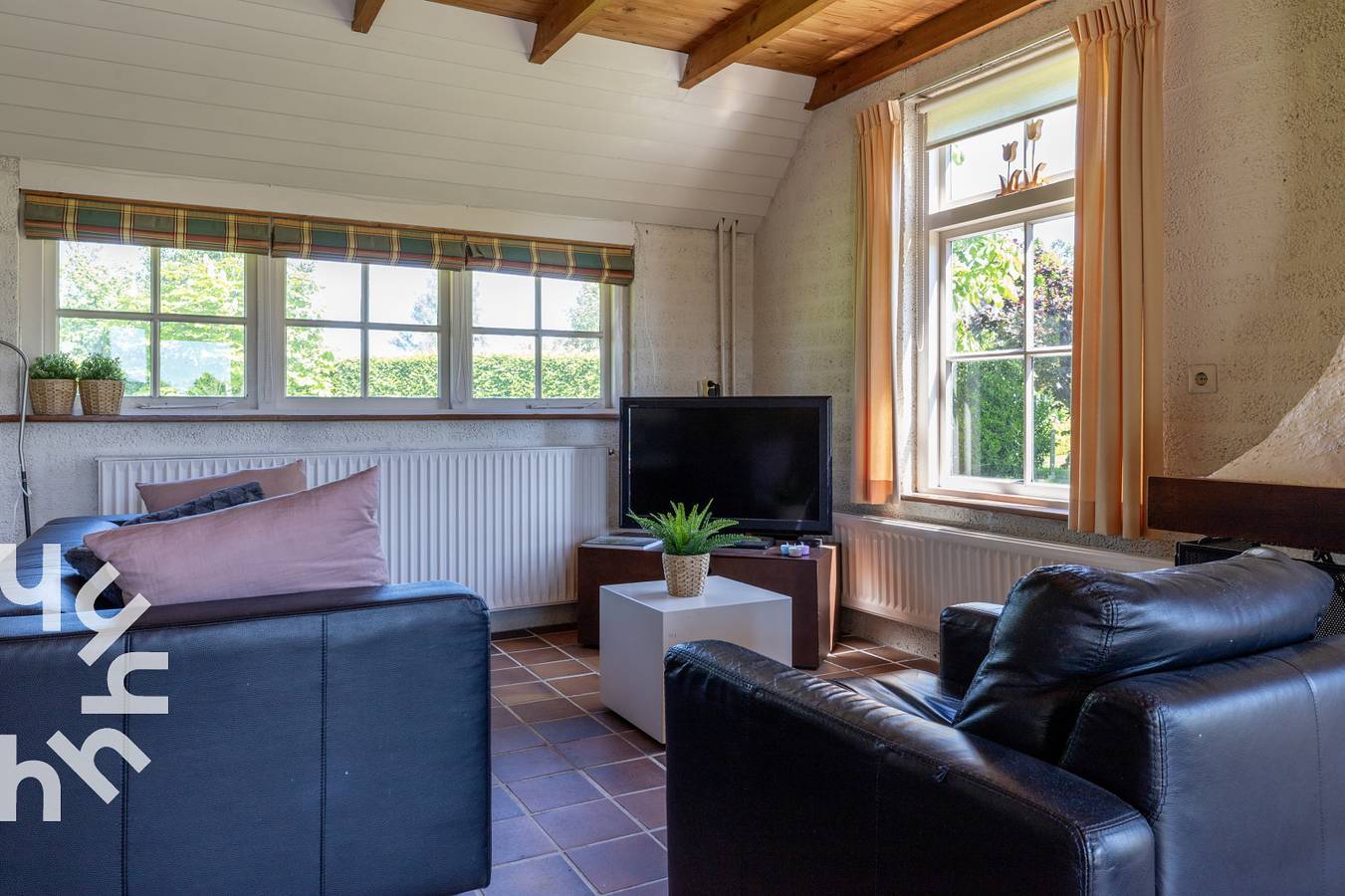 Prachtig gelegen 6 persoons vakantiehuis aan het water met grote tuin in Ossenzijl in Ossenzijl, Nationaal Park Weerribben-Wieden