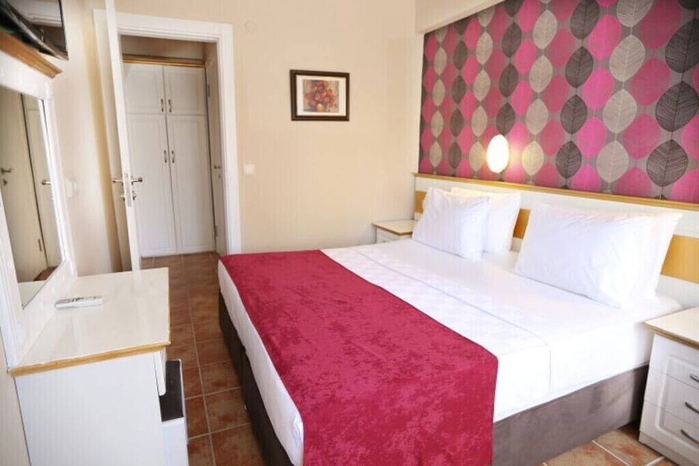 Entire apartment, Havuzlu Geniş 1+1  Ev konforunda Tatil Muğla Marmaris in Marmaris, Turkish Aegean