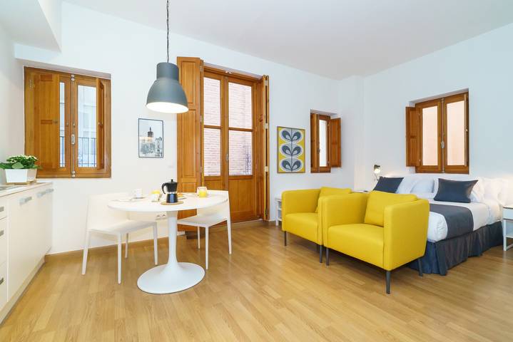 Estudio para 2 personas, con balcón - 1