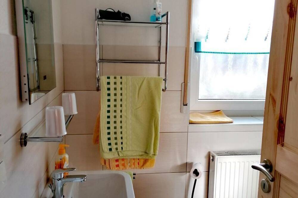 Ganze Wohnung, Ferienwohnung Maifeld - 2-Bett-Ferienwohnung Maifeld in Burg Eltz, Wierschem