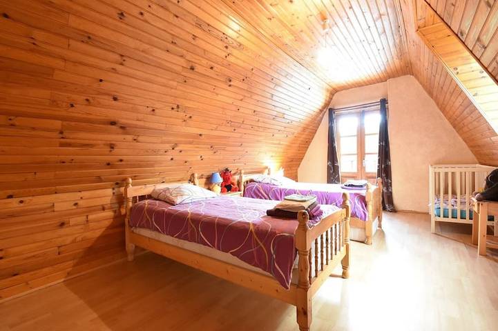 Location de vacances pour 6 personnes, avec terrasse ainsi que jardin et piscine à Saint-Léon-sur-Vézère - 3