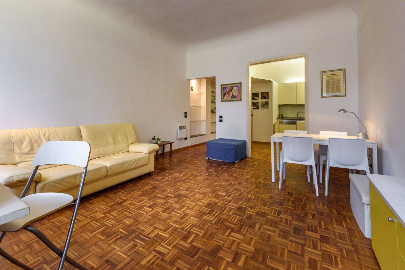 Entire apartment, Montebello Place by Mmega in Florence city center, Florence