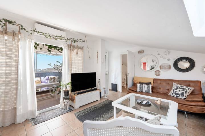 Ganze Wohnung, Apartment 'Casa D’Amelia' mit Meerblick, Wlan und Klimaanlage in Ojén, Sierra de las Nieves
