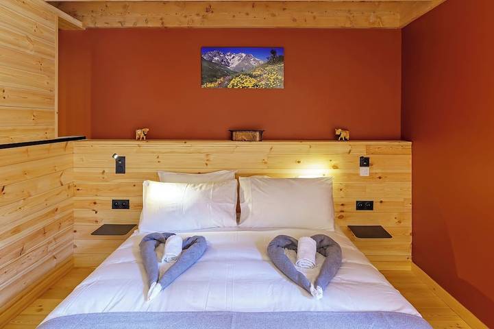 Chalet pour 15 personnes, avec terrasse ainsi que jardin et jacuzzi à Risoul - 3