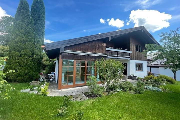 Ferienhaus für 6 Personen, mit Balkon und Garten, mit Haustier