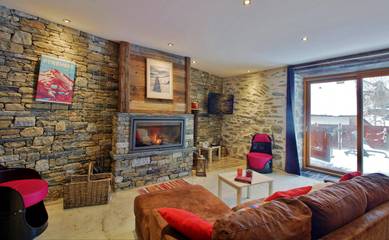 Gîte pour 8 personnes, avec terrasse à Viscos