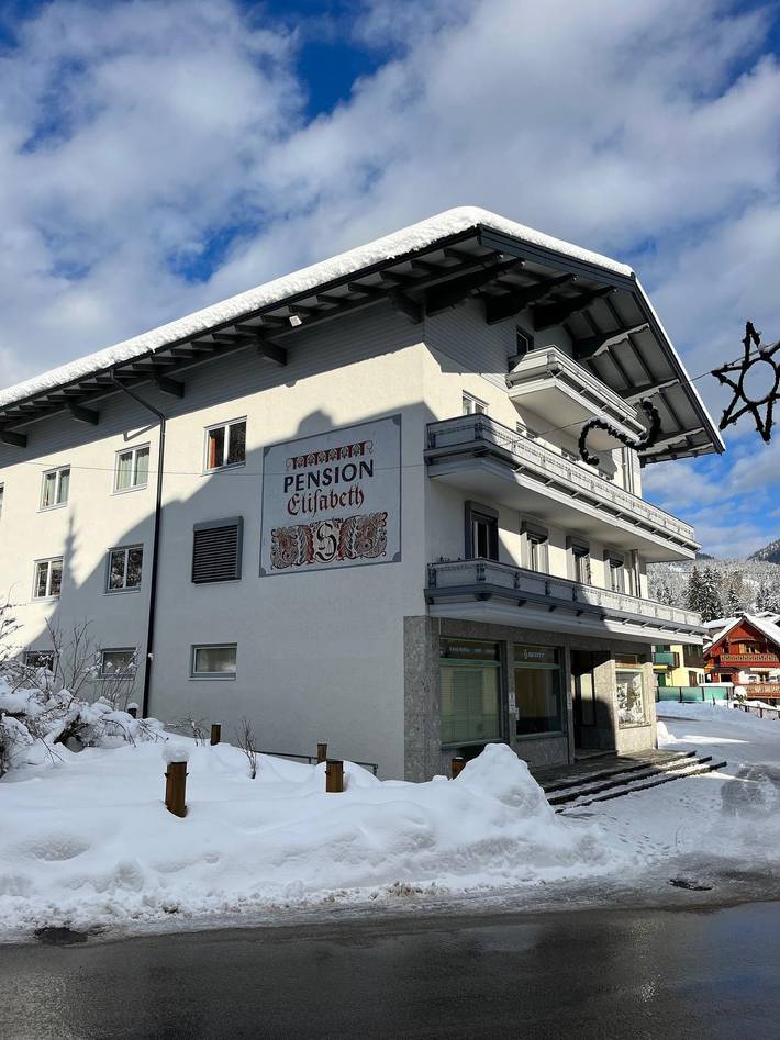 Ferienwohnung für 4 Personen, mit Pool und Balkon sowie Garten in Rußbach am Paß Gschütt