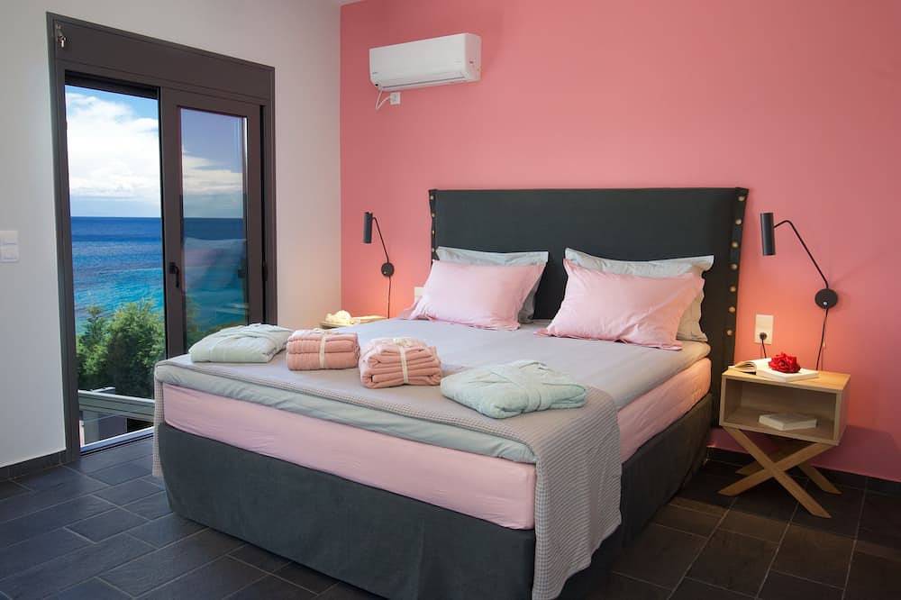 Luxury Villa Marina with private access to the sea! in Skala, Kefalonia