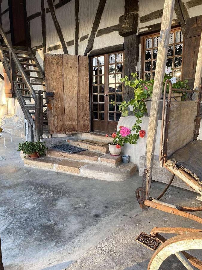 Gîte pour 8 personnes, avec terrasse et jardin à Bâgé-la-Ville