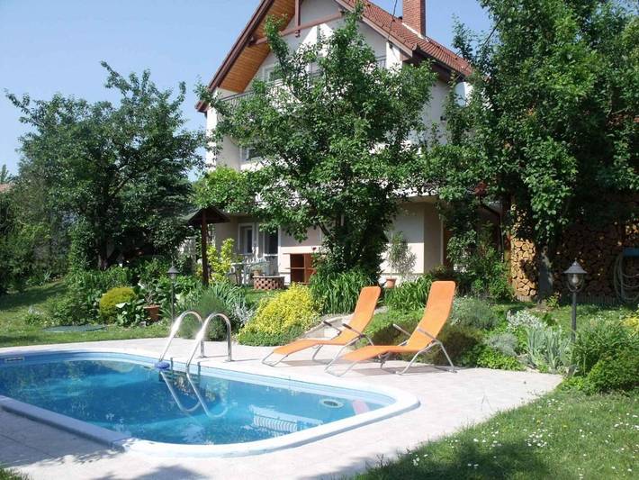 Ferienwohnung für 7 Personen, mit Pool und Balkon sowie Garten - 1