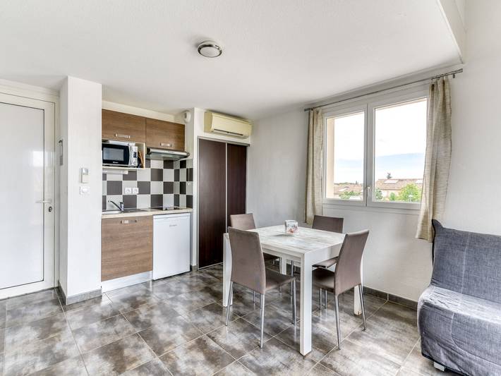 Gîte pour 4 personnes, avec piscine et balcon à Latour-Bas-Elne - 2