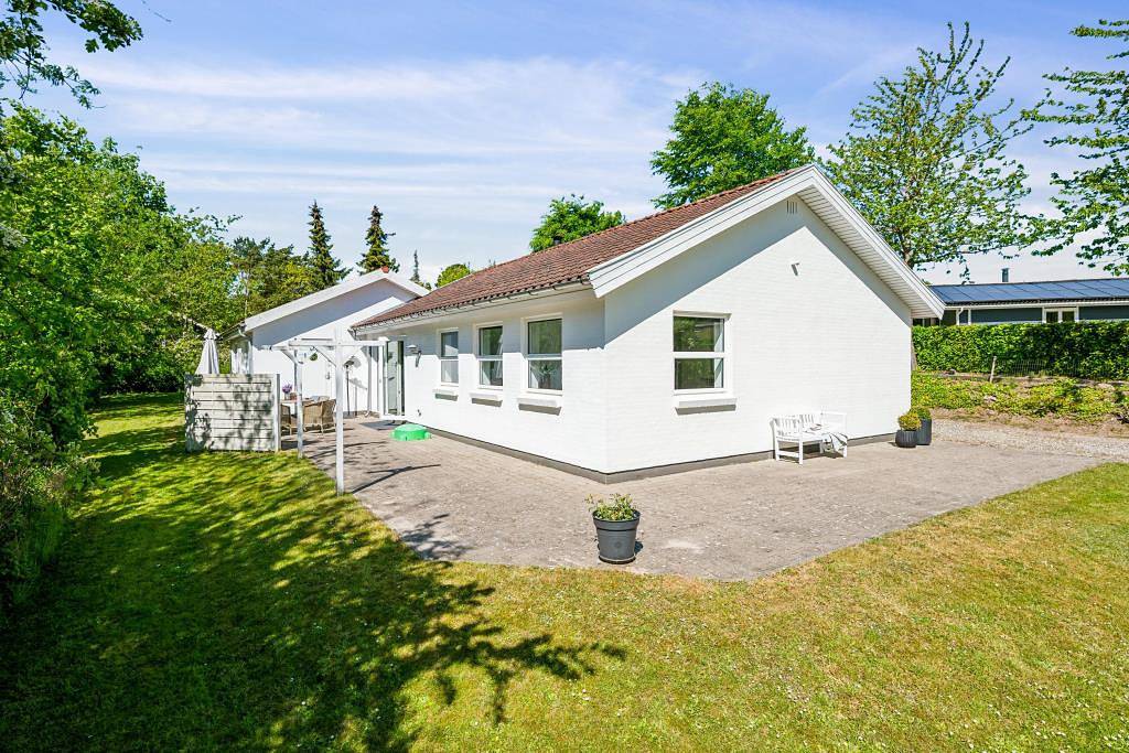 Family-friendly pool house with spa and activities in Egsmark Strand, South Djursland