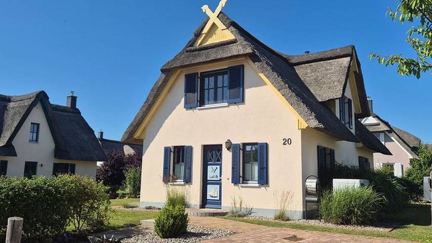 Ferienhaus für 4 Personen, mit Garten und Terrasse sowie Sauna in Zierow