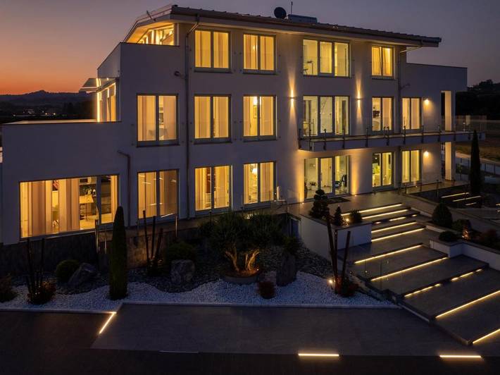 Appartamento per 4 persone, con Balcone e Terrazza nonché Giardino a Bra