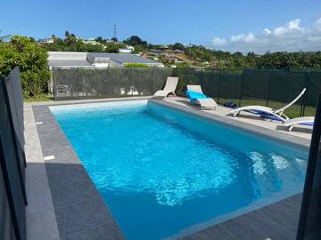 Gîte pour 2 personnes, avec piscine et terrasse à Lamentin (Guadeloupe)