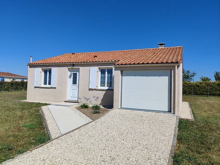 Gîte pour 4 personnes, avec jardin et terrasse dans Neulles