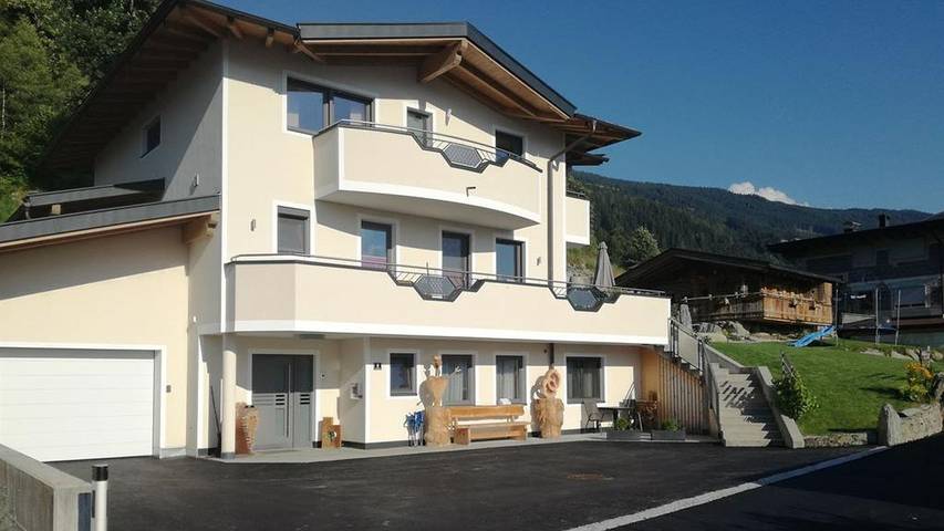 Ferienwohnung für 4 Personen, mit Balkon, kinderfreundlich in Aschau im Zillertal