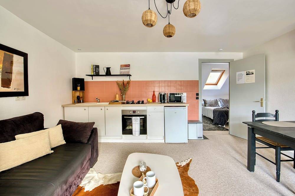 Appartement entier, Le Charmant, appartement chaleureux en centre ville, au calme- chambre séparée in Lannion, Ceinture Dorée