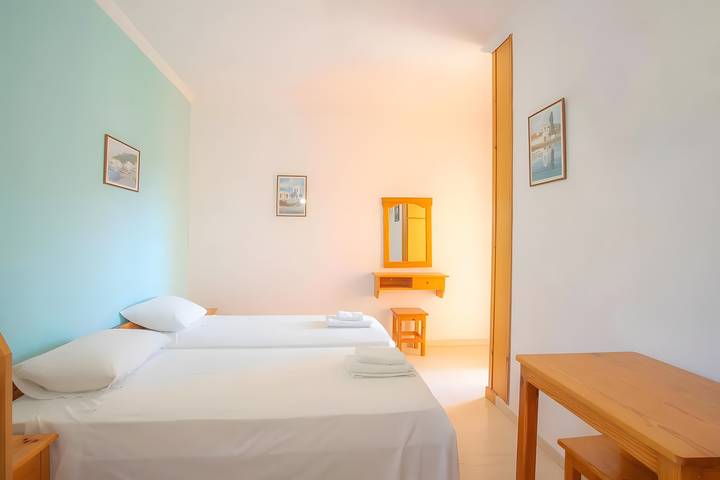 Entire studio, Studio Apartment 'Nidri View B3' with Mountain View, Wi-Fi and Air Conditioning in Nydri, Greece