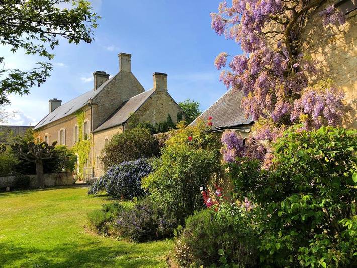 Location de vacances pour 2 personnes, avec vue ainsi que piscine et jardin à Longueville - 4