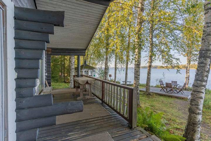 Ferienhaus für 6 Personen, mit Terrasse und Garten sowie Sauna und Seeblick in Parikkala