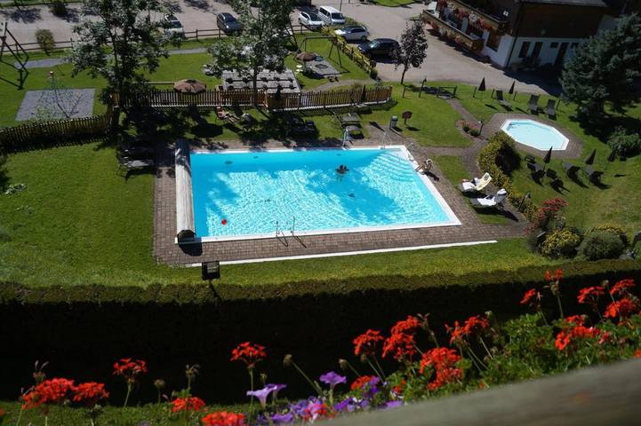 B&b für 4 Personen, mit Balkon und Terrasse sowie Kinderpool und Pool in Saalbach-Hinterglemm-Leogang