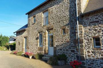 Gîte pour 6 personnes, avec jardin à Saint-Mars-sur-Colmont