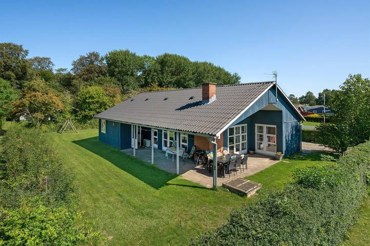 Ferieudlejning for 8 personer, med Jacuzzi og Terrasse såvel som Have og Sauna i Flensborg Fjord (Danmark)
